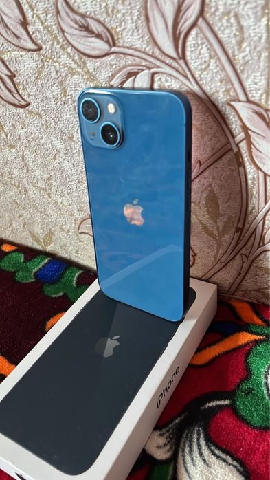 Продам Iphone13 в хорошем состоянии