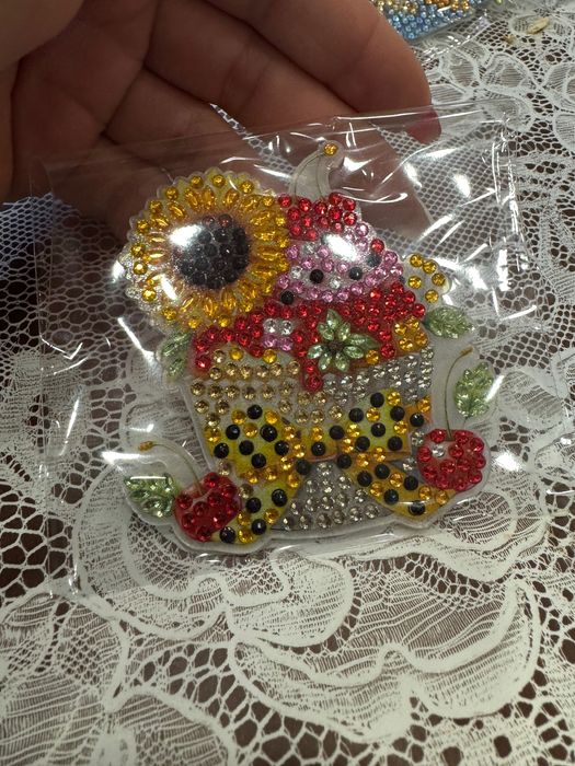 Диамантени: ключодържатели, магнити и календар