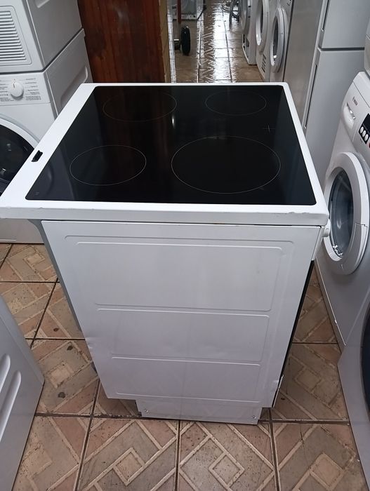 Свободно стояща печка с керамичен плот Voss 2 години Гаранция!