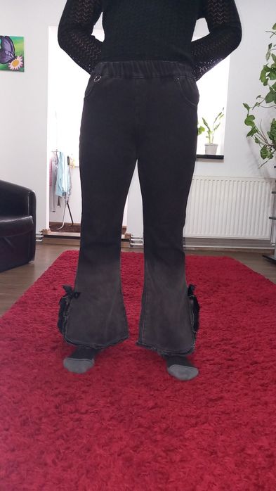 Blugi evazați XS (160) dublați