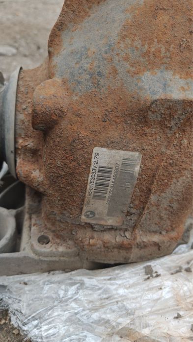 заден диференциал Бмв Е90 325д 2,79