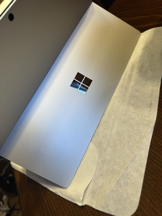 ГАРАНЦИЯ! Surface pro 10 Ultra7/32GB/ 1GB SSD