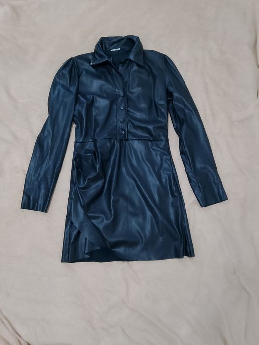 Продам 4 женских платья