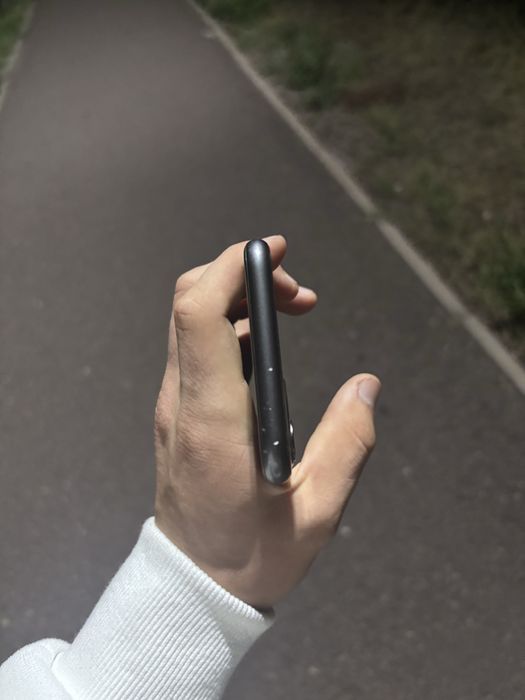 Iphone 11 81%акб