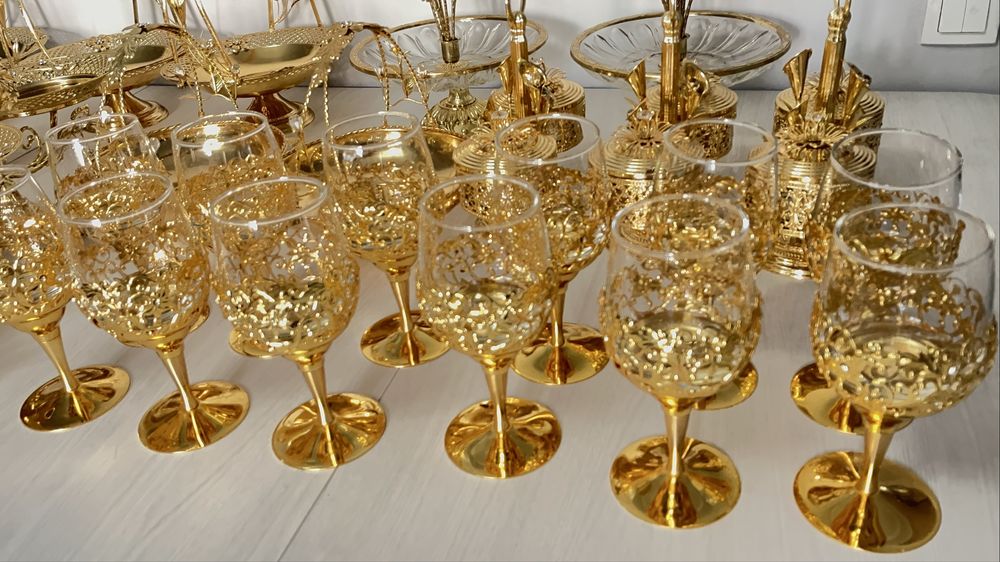 Элитный набор для сервировки в золотом исполнении