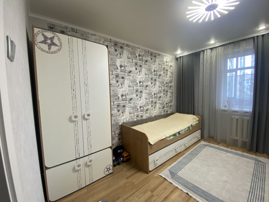 Продаеться подрастковая мебель Росс производства