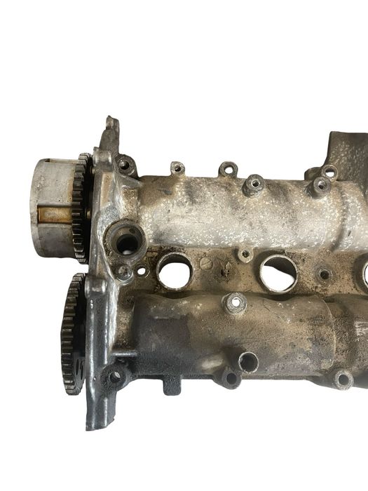 Capac Chiulasa Cu 2 Axe Came Volkswagen Touran 1T1, 1T2 2003 - 2010 1.