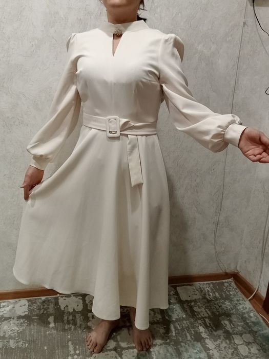 Продам новое женское платье