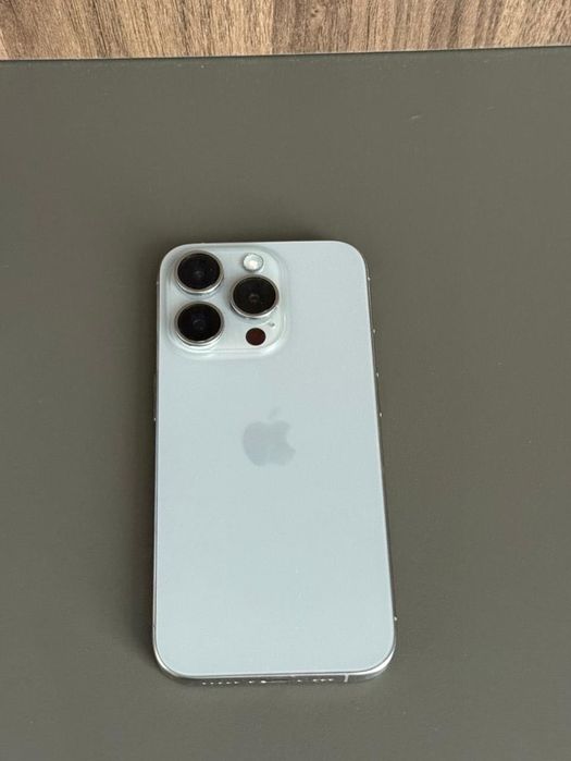 iPhone 15 pro 256 gb