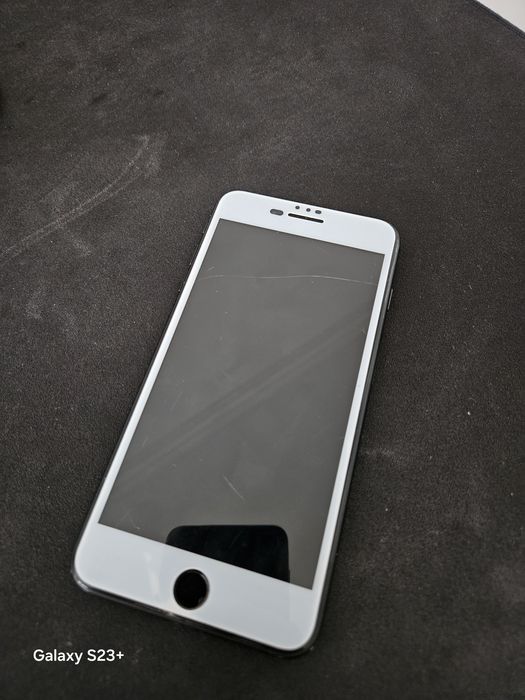 Продам iphone 7+
