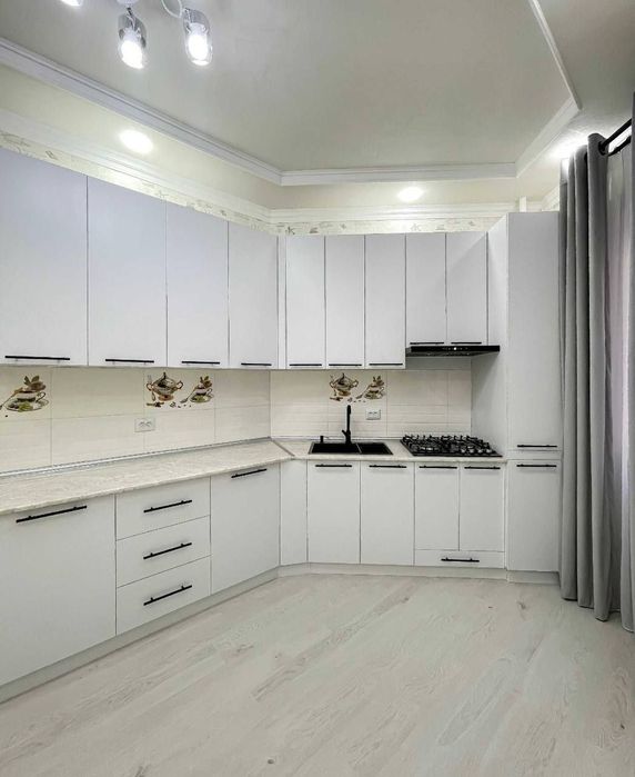 Срочно продойотсия квартера ЖК Nice Viillas Олмос метро