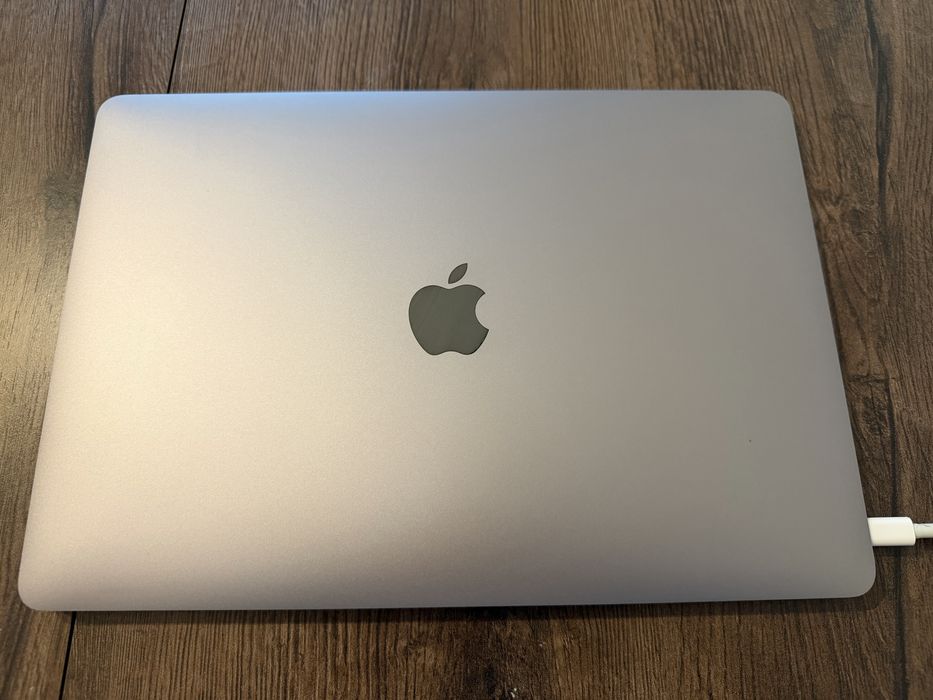 MacBook Pro 13" 2017, 128GB, 8GB RAM