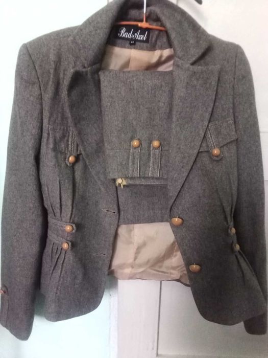 Paltoane si costume dama