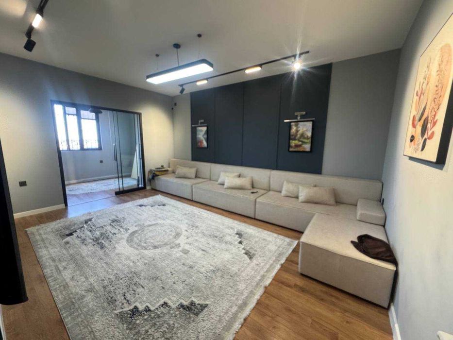 3xona+4xona qo'shilgan 79m2 kadastrda+12m2+35m2 bor Medgaradok