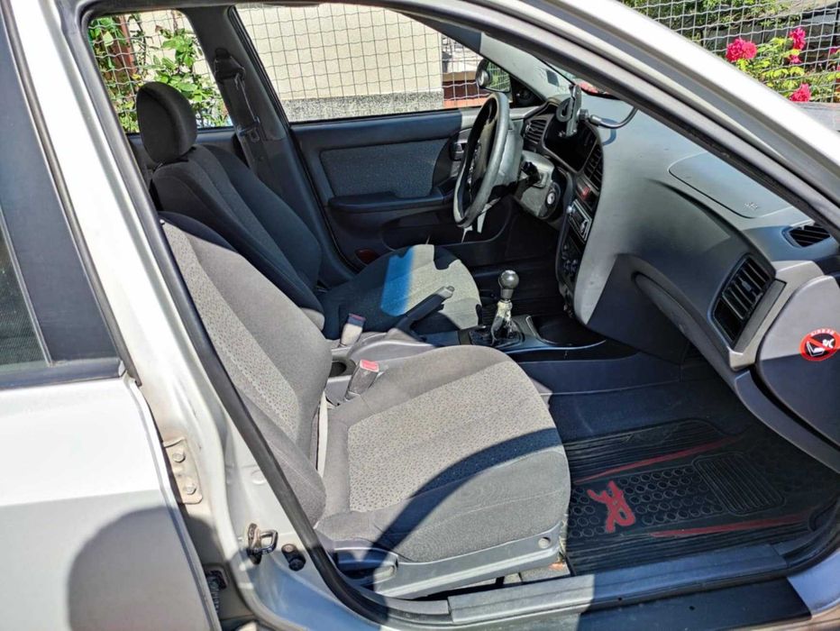 Продавам Хюндай Елантра 2003 бензин + газ