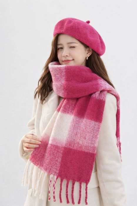 Малиновый комплект шапка с шарфом