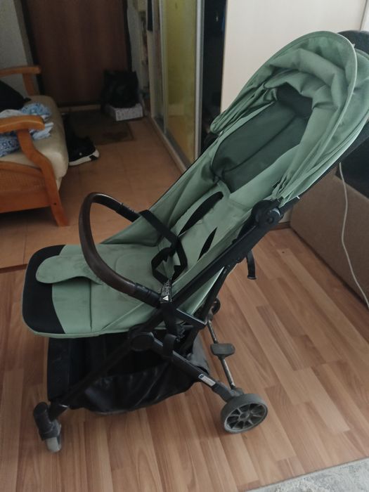 Коляска детская прогулочная