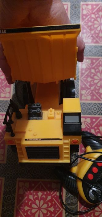 Basculanta cu telecomanda.