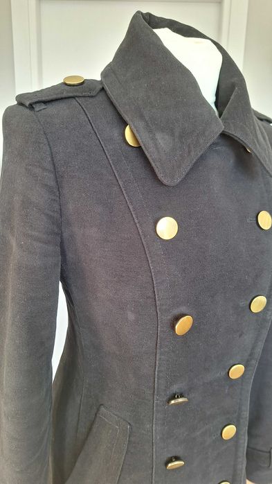 Тренчкот Манго Черен велур