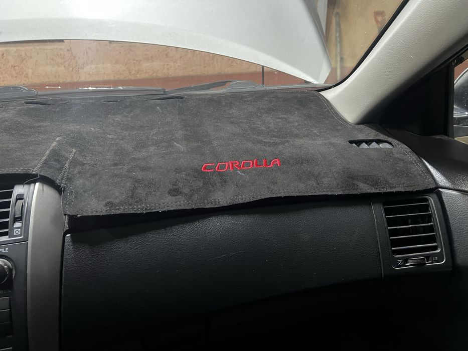 Накидка на панель Toyota Corolla E150