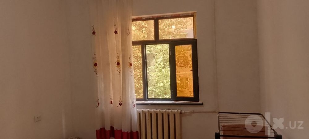 Шерикчиликка  хона [студент ёки ишлайдиган к,изларга)