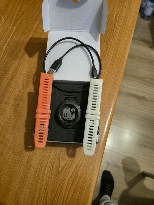 Vând ceas garmin instinct