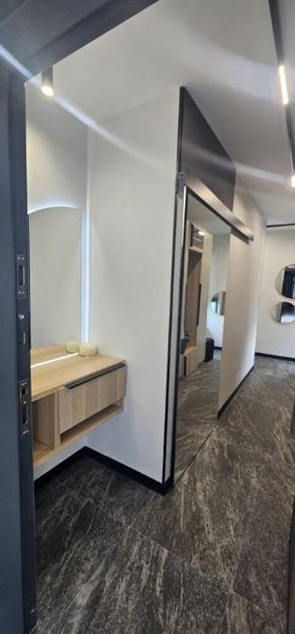 Дава се под наем Тристаен апартамент в Пловдив, Център - 130 кв.м за 1250 € - Снимка #10