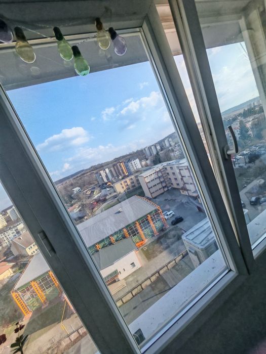 Apartament cu 2 camere și hol pătrat (cât o cameră) - Dâmbu
