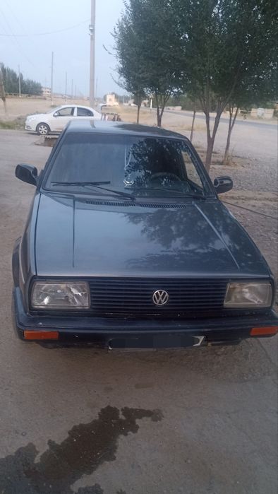Volsvagen Jetta, 1988 yil ishlab chiqarilgan, begzin-gaz holati oʻrta