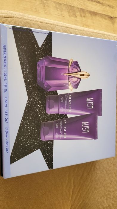 Подаръчен комплект Alien Mugler