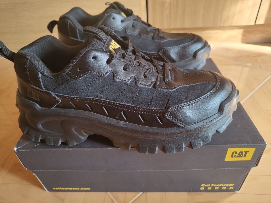 Оригинални Caterpillar снийкърси