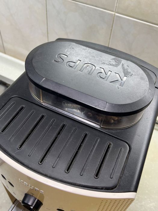 Кофеварка Krups EA 8105