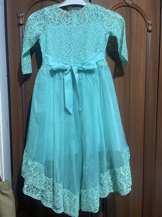 Новогоднее праздничное платье девочки