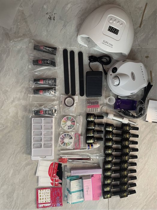 Комплект за маникюр проф.(сет за маникюр)( електрическа пила,ел.лампа)