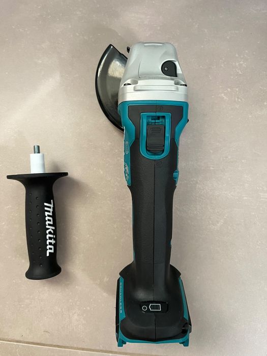 Flex polizor unghiular Makita DGA506 cu motor Brushless și frana