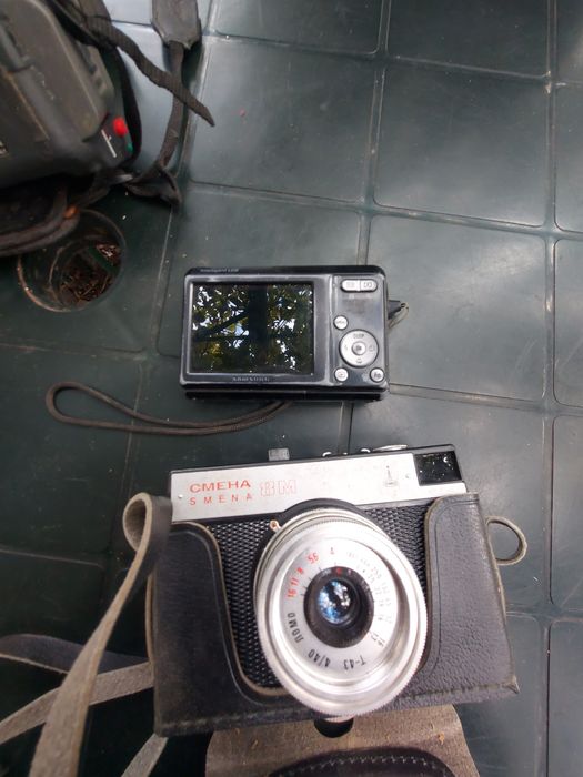 Camere foto vintage retro Cmeha Smena 8M și Samsung es17