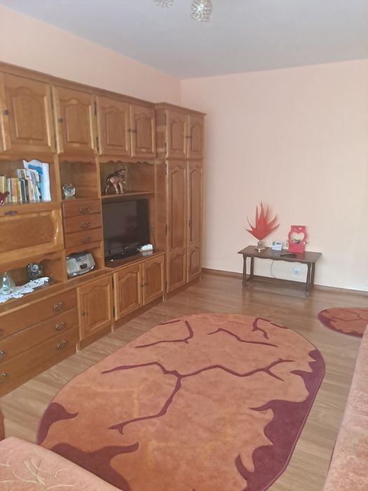 Închiriez apartament 2 camere