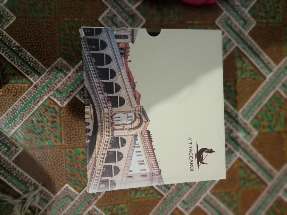 Продам босоножки