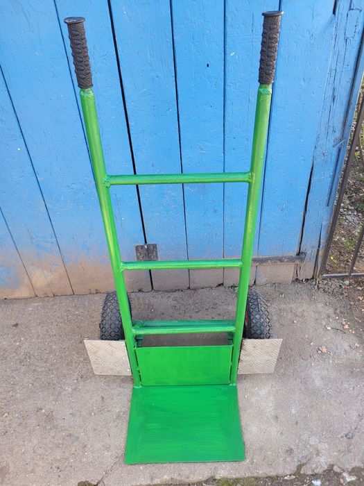 Lize/ cărucior transport marfă