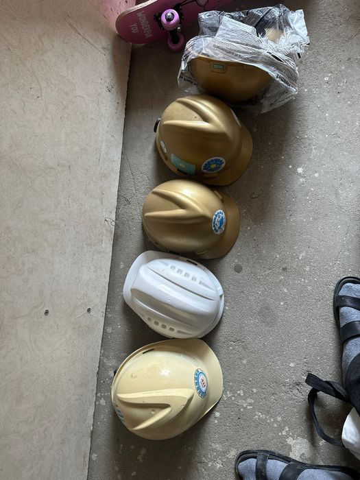 Куртка, каска сатамын б/у