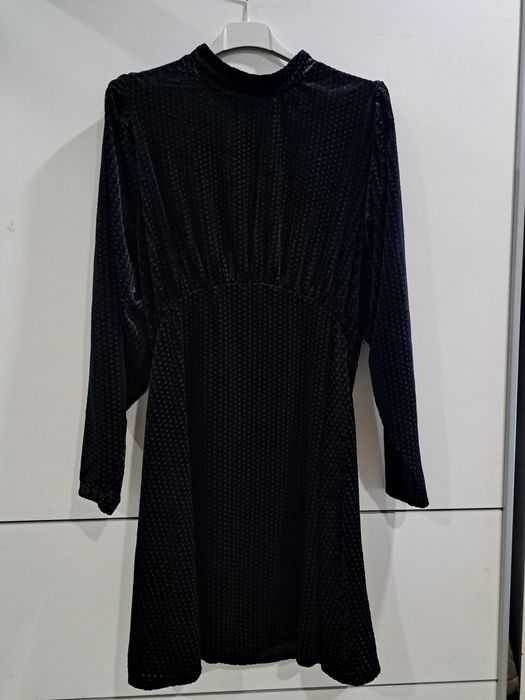 ZARA рокля кадифе р-р 36/38