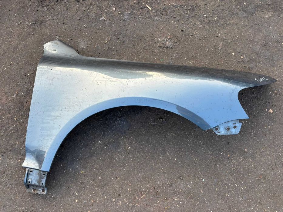 Aripa stanga/dreapta Volkswagen Touareg an 2006 non facelift