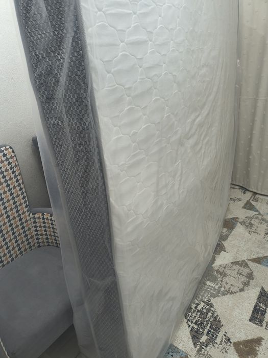 Матрас новый размеры 160*200