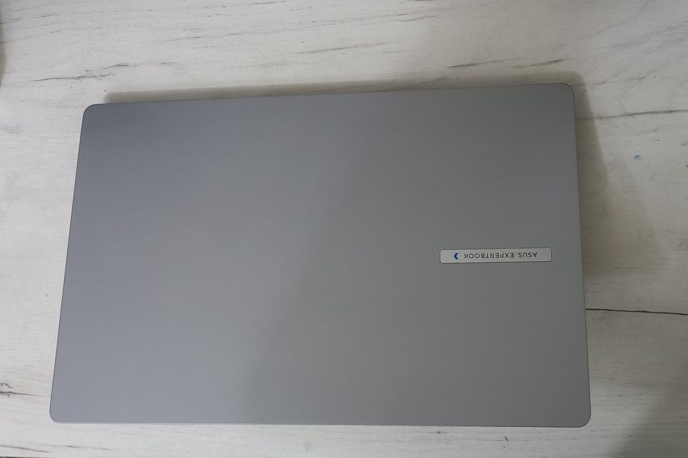 Asus ExpertBook 15.6" FHD IPS | Ryzen 5 7535HS | 8GB DDR5 | 512GB SSD