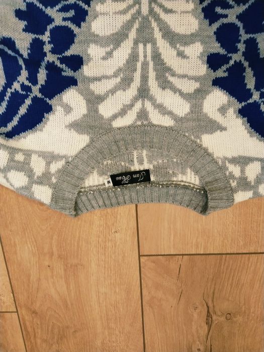 Свитер  женский (не колючий)