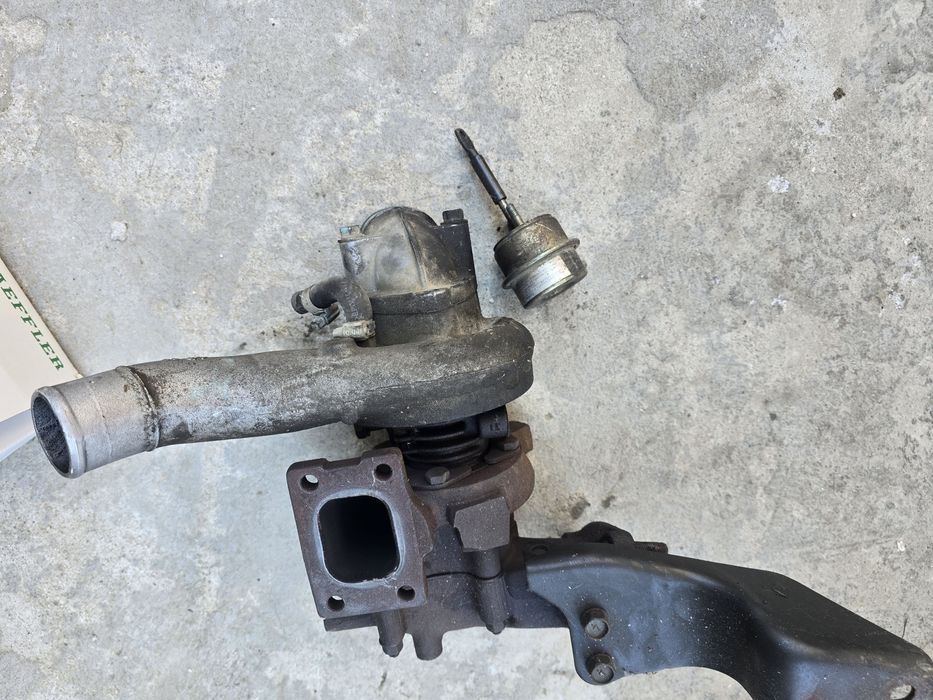 Турбо от нисан терано 101коня и кулер за него.     Турбо за бмв 2.5тдс