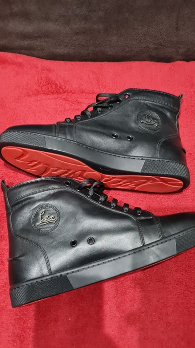 Ghete Louboutin talpă roșie