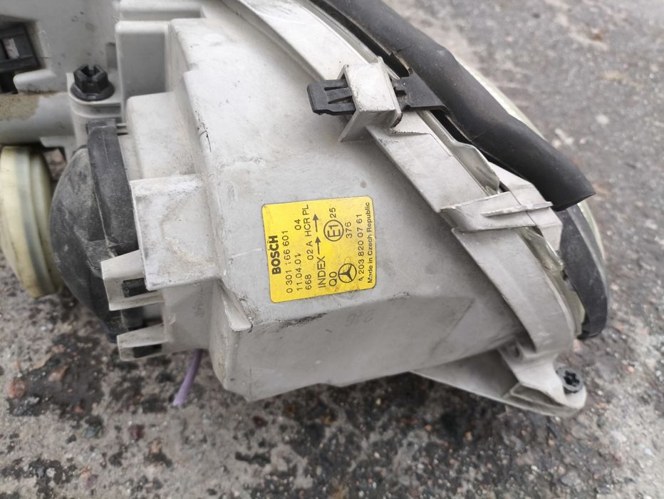 Фара на Мерседес w203