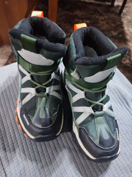 Продам зимнии ботинки