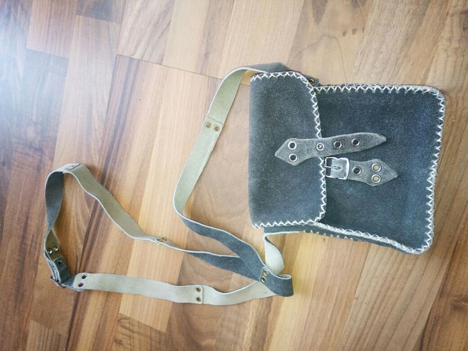 Geanta piele intoarsa,gentuta bavareza ,stare foarte buna